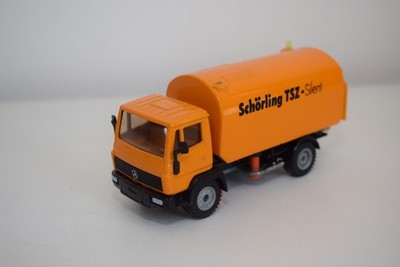 C12 1:55 SIKU 2824 MERCEDES-BENZ SCHORLING TSZ SILENT ROAD SWEEPER EXC. COND.