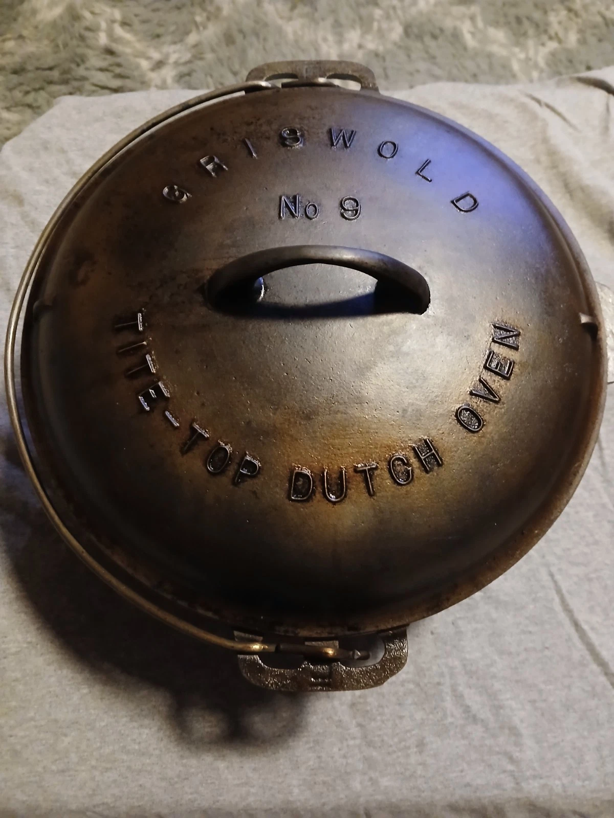 Griswold Cast Iron Dutch Oven No. 9 with Lid Patented Feb. 10, 1920 Erie PA
Opens in a new window or