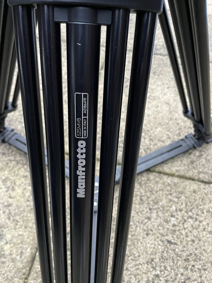 Manfrotto 525MVB Professional Video Tripod With 503 fluid h - Image 3 of 4