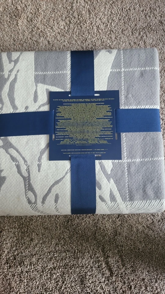 NUEVO CON ETIQUETAS Ralph Lauren Nueva Manta Polo/Tiro 50”x 70”. Marfil con diseño de caballo gris Foto 3 de 4