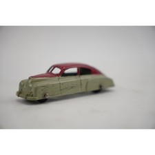 Vintage 1950 Tootsietoy Chevrolet Fastback Sedan Diecast Car Red/Gray USA