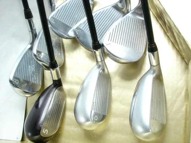 Ladies PRGR egg Dream Iron Set L 5-9I,Pw,Aw,Sw - Image 3 of 3