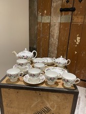 Vintage Wedgwood Hathaway Rose Bone China Tea Set Teapot Jug Cups & Saucers