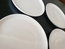 4 RARE QANTAS AIRWAYS NORITAKE BONE CHINA MARC NEWSON FIRST CLASS PLATES 2U803