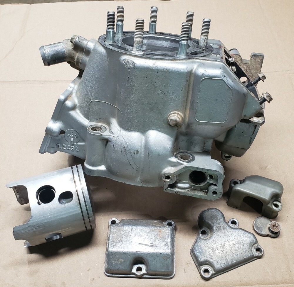 1998 1999 Kawasaki KX250 2 Stroke Cylinder Jug 110051851 NEEDS WORKS