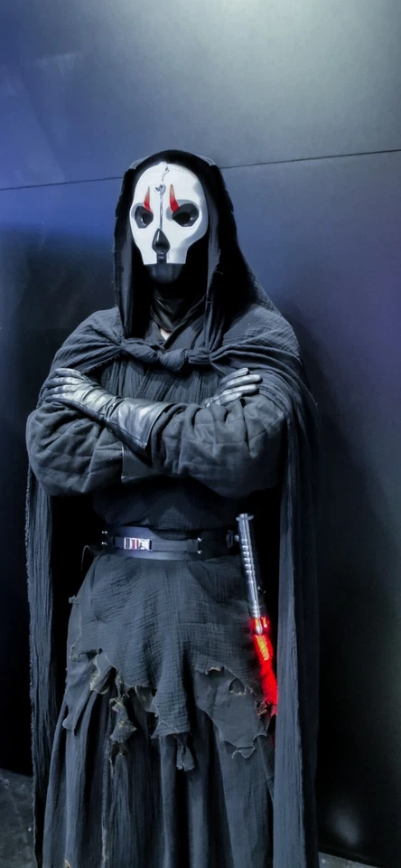Disfraz de Darth Nihilus - Versión Campeones de la Fuerza - Túnicas Jedi Oscuras - Sith  Foto 2 de 4