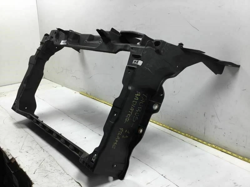 Ford Taurus Limited 2010 2019 3,5 L núcleo radiador soporte OEM+ Foto 2 de 4