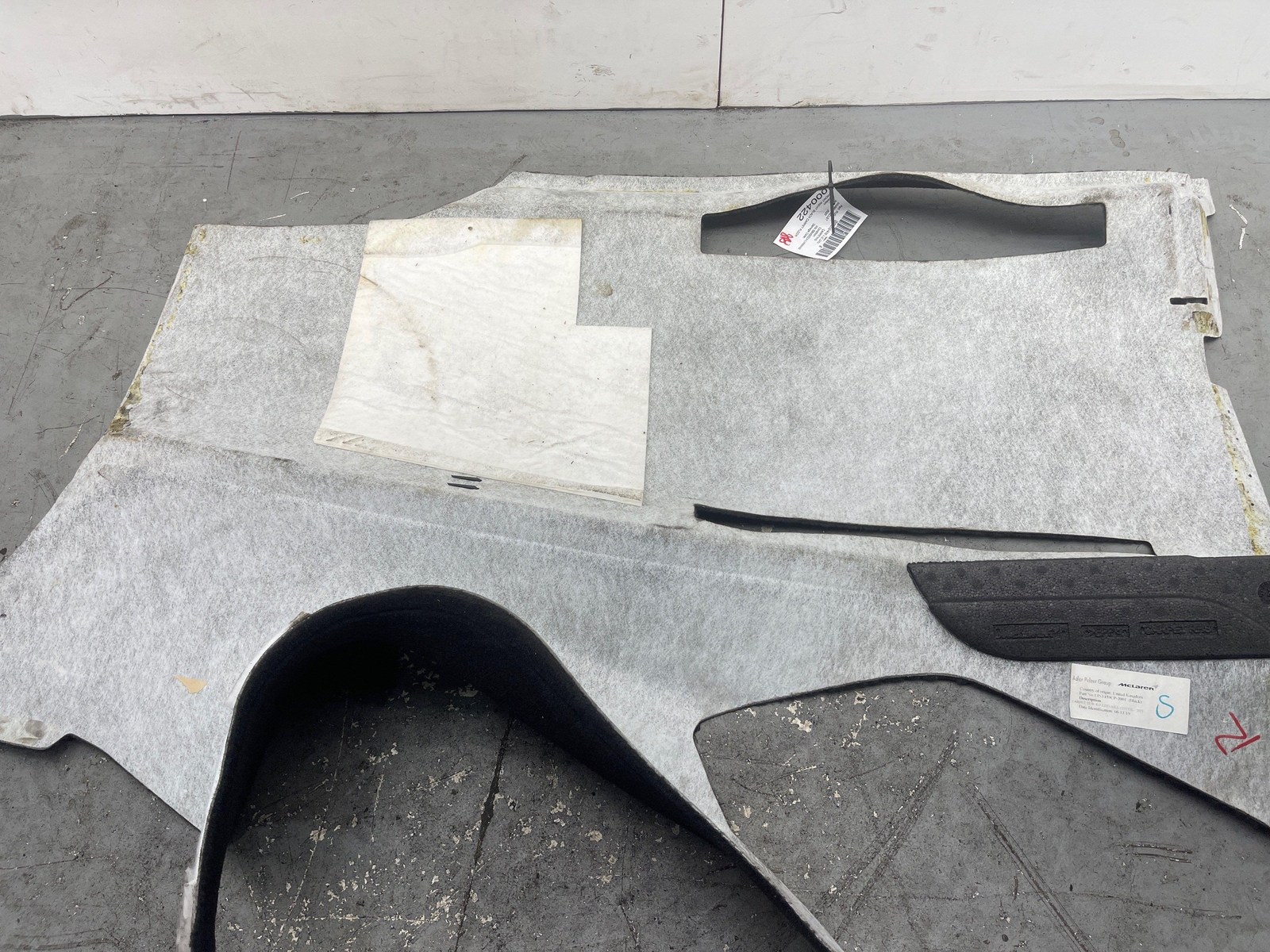 2020-2023 MCLAREN GT FRONT RIGHT BLACK CARPET FLOOR OEM 2021 2022