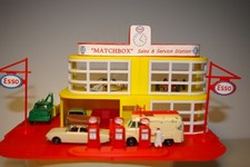 Biete hier meine Tankstelle ESSO ein Eigenbau an, im Originalem Maßstab.Repro.