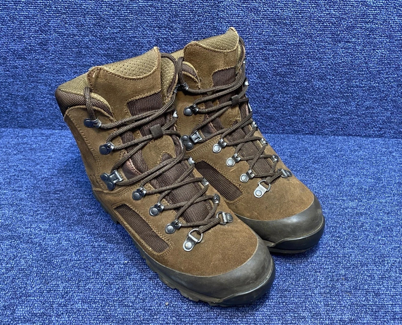SIZE UK 7M - Iturri Desert Combat High Walking/Hiking Brown Boots Male