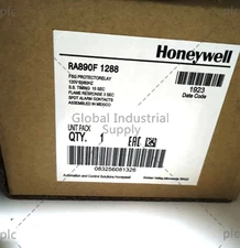 NEW IN BOX HONEYWELL RA890F1288 FLAME SAFE GUARD PROTECTORELAY 120VAC