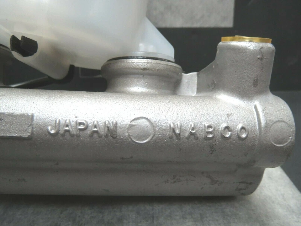 Cilindro maestro de freno para Nissan Máxima 1986-1987 - Hecho en Japón - ¡Envío rápido! Foto 3 de 4