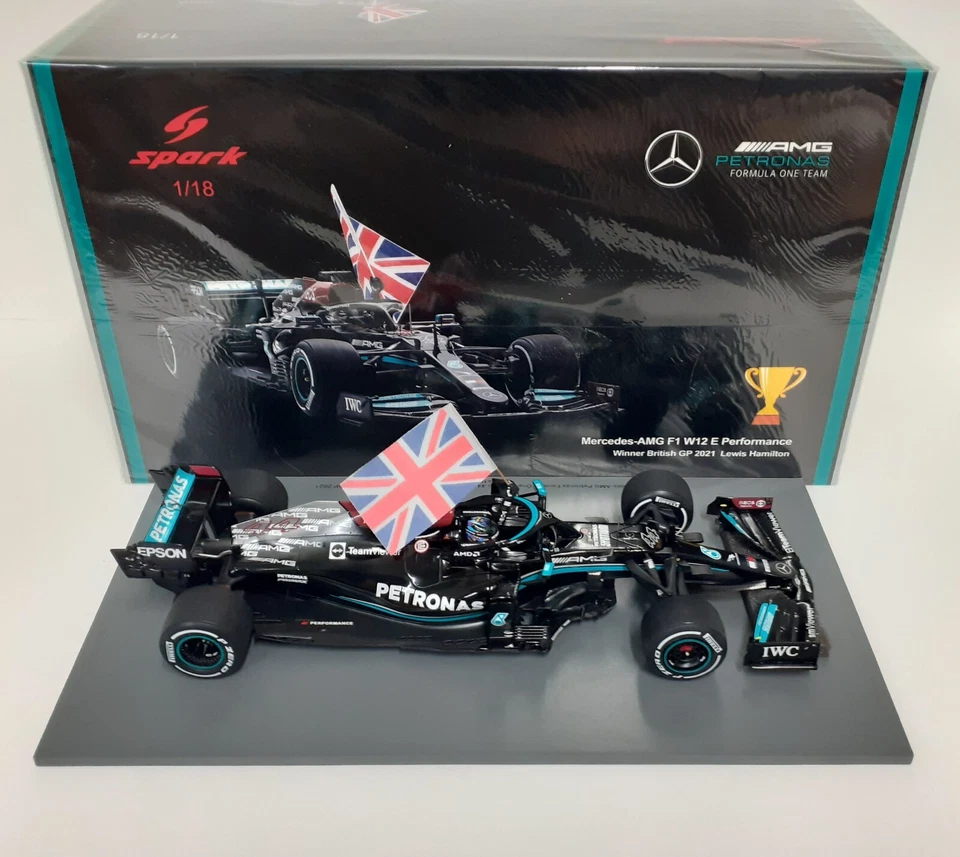 MODELLINO AUTO FORMULA 1 SCALA 1:18 SPARK MERCEDES AMG HAMILTON INGHILTERRA 2021 - Immagine 4 di 4