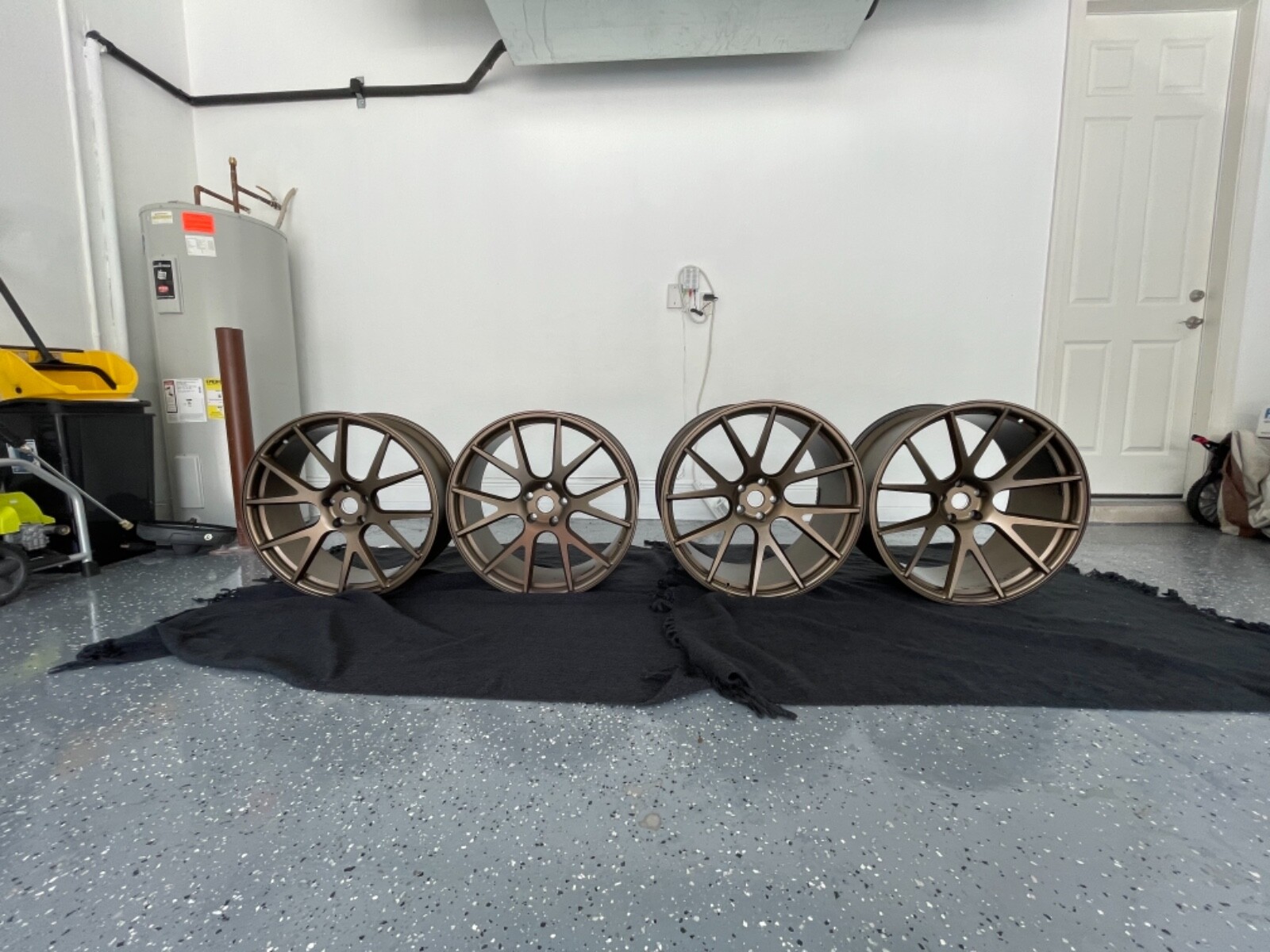 Car wheels set - VPS - 306 Satin Bronze - OEM Ferrari Cap