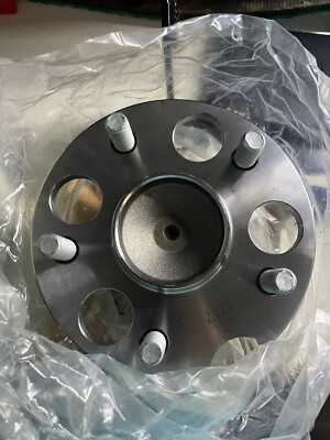 FWD 2008 2009-2013 Toyota Highlander Rear Left Wheel Bearing Hub Assembly 512419