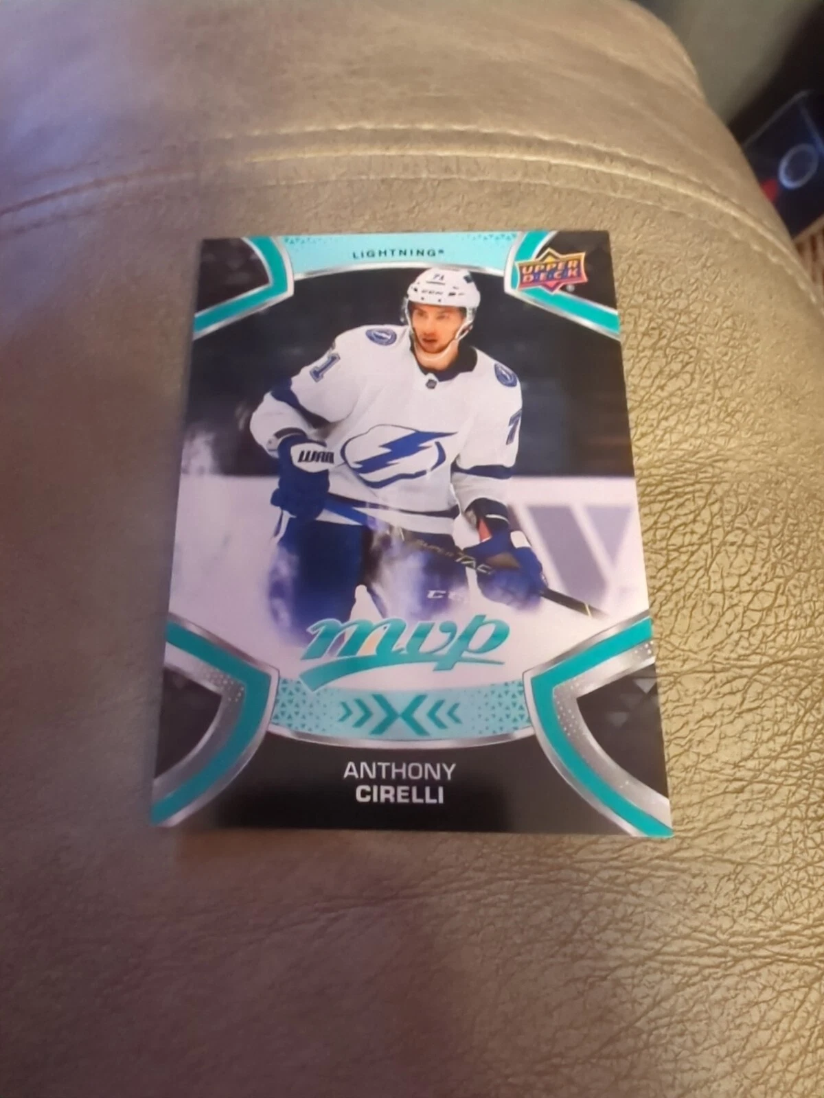Anthony Cirelli trading card