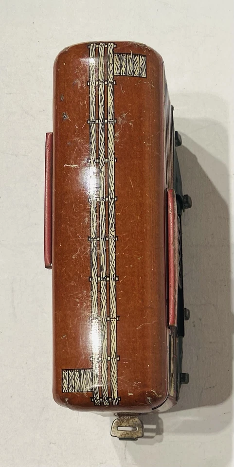 Marx 59 U.P. Stock Car with Slotted Sides - 6”/ 8 Wheel / Tab And Slot Couplers - Image 3 of 4