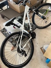 Carrera Vengeance Womens Mountain Bike, Medium (16” Frame) - Silver