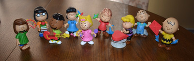 9 Peanuts Collector 3'' figures Charlie Brown Lucy Linus Patty Marcie Schroeder