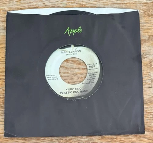 Yoko Ono-Mrs. Lennon-Apple 1839-Vintage 1971 45-Winchester Pressing-MINT Beatles