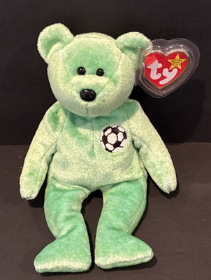 NEW Ty Beanie Baby Bear Kicks Soccer August 16, 1998 Light Green Plush With Tag