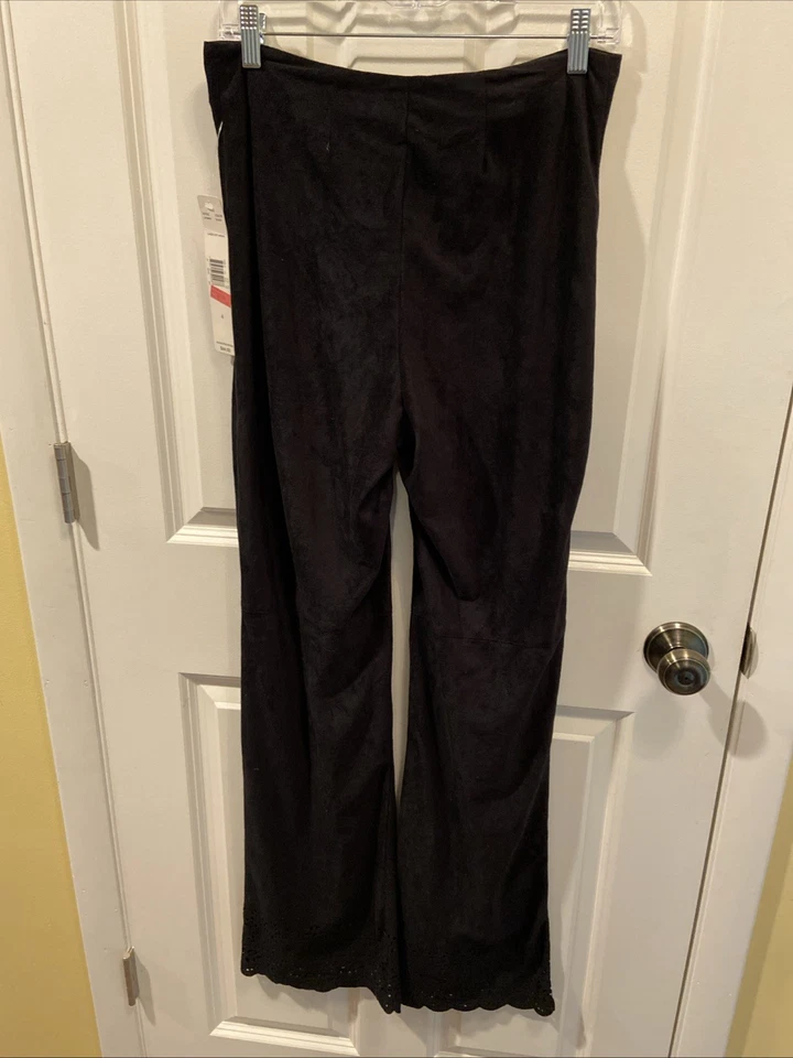 Брюки женские Lucy Pereda размер 4 черные с лазерной резкой замшевые на ощупь - Изображение 2 из 4