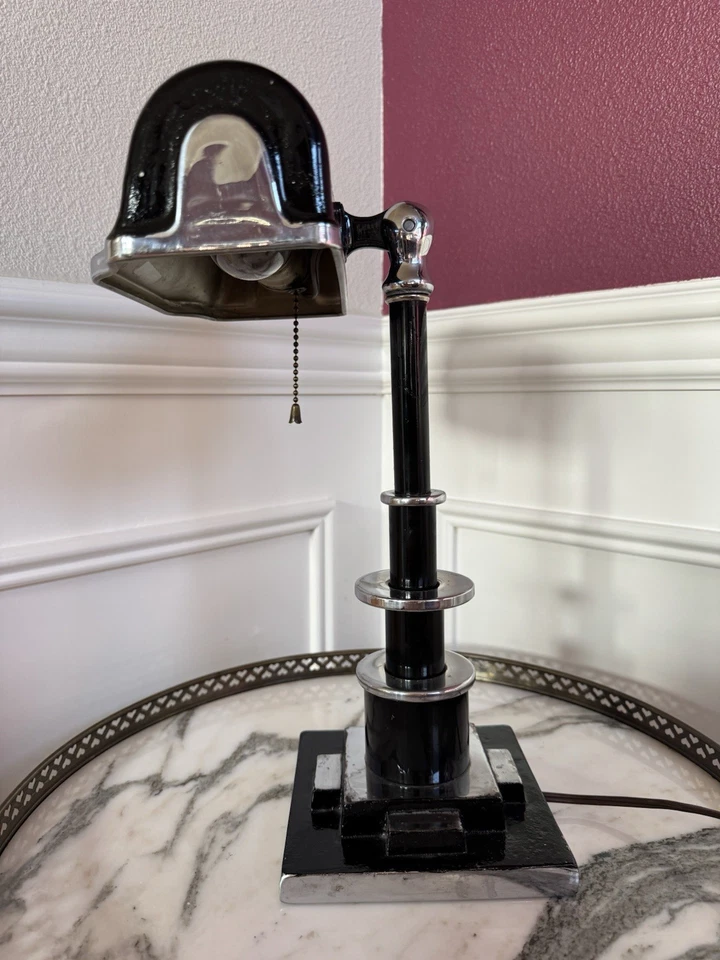 Genuine 1930s Machine Age / Art Deco Chrome And Lacquered Paint Desk Lamp - Image 4 of 4