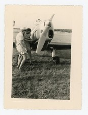 PHOTO SNAPSHOT, Dabou Côte d'Ivoire les hommes & l'avion aéronautique hélice