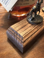 Expositor de corcho Blanton's Bourbon roble macizo, Blantons, whisky roble macizo
