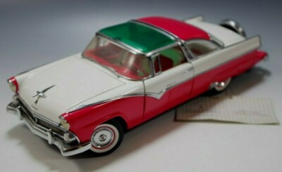 FRANKLIN MINT 1955 FORD FAIRLANE CROWN VICTORIA PINK CAR 1:24 MINT