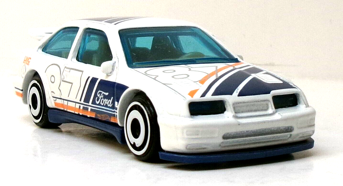 LOOSE 2025 HOT WHEELS 1:64 WHITE '87 FORD SIERRA COSWORTH 5 pack