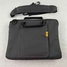 Case Logic Computer Laptop Tablet Travel Case Bag 13  x11  Shoulder Strap Padded