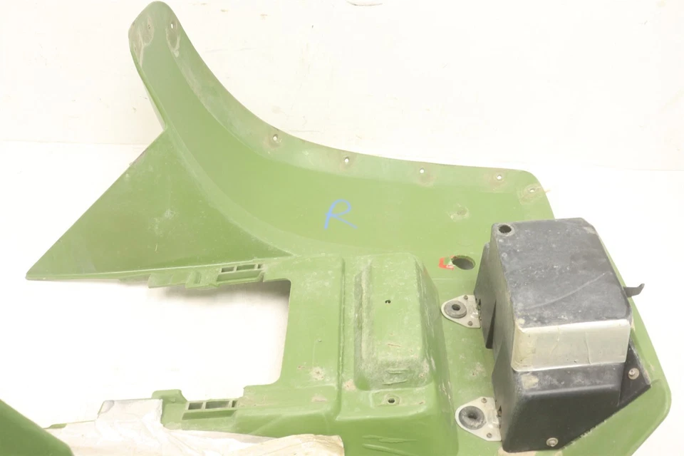 Polaris Sportsman 400L 4x4 97 Fender Rear 5432531-191 38769 Foto 3 de 4