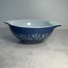 PYREX Colonial Mist MIXING BOWL 444, blue w/white, Cinderella, 4 L, VTG