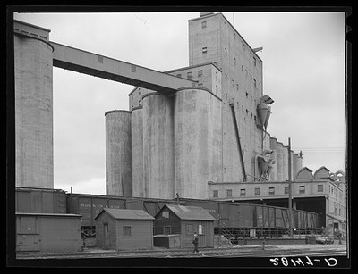 Photo:Minneapolis Minnesota 1939 Grain Elevator Industrial Building