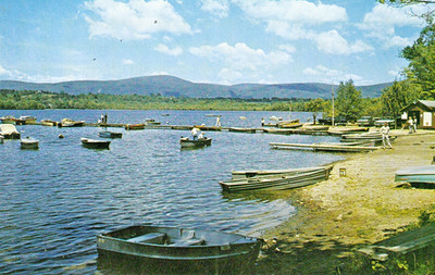 Salisbury CT O'Haras Trading Post Twin Lakes Waterfront c1950's Unused Postcard