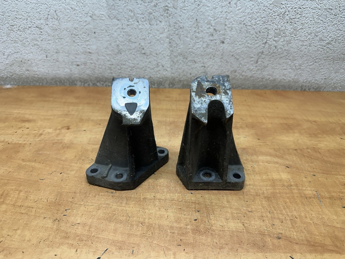 90-96 Nissan 300zx Z32 NA OEM VG30 Engine Mount Brackets PAIR L/R