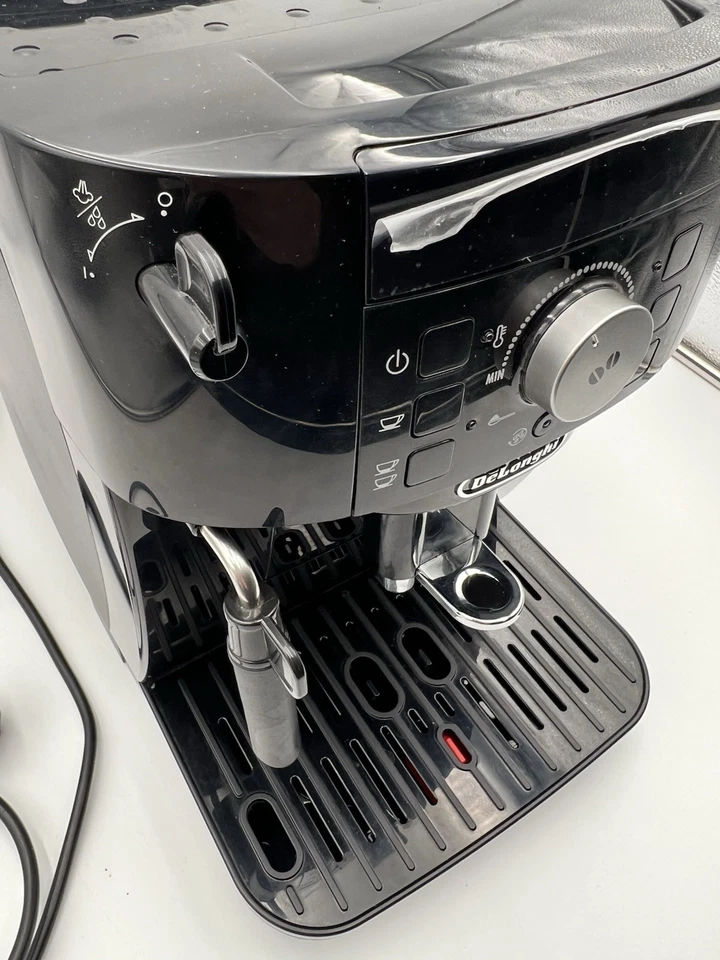 De’Longhi Magnifica S ECAM11.112.B Kaffeevollautomat Schwarz mit Milchaufschäume, Foto 3 von 5