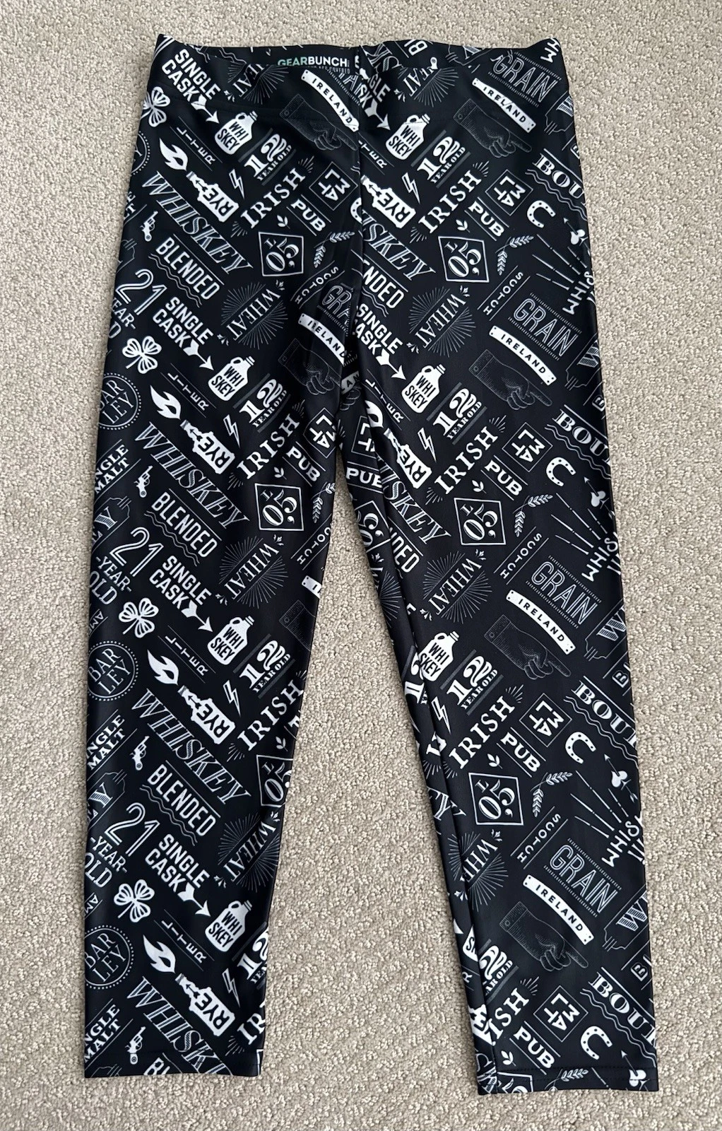 GearBunch Women’s “Irish Whiskey” Capris (Size S) NWOT
Opens in a new window or tab