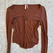 Stile Y2K marrone a costine Henley manica lunga cuciture esposte termico Bella Swan Medium