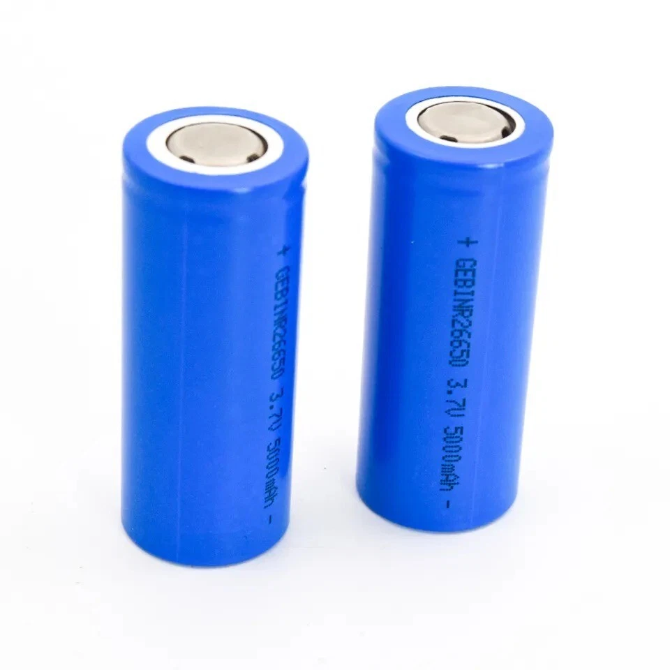 Batteria 26650 5000mAh 3.7V Ricaricabile Pila Testa Piatta Litio Pacchi Batteria