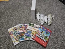 Nintendo Wii RVL-001 512 MB Home Console - White