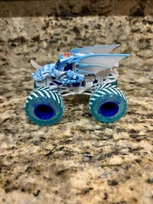 Spin Master Monster Jam Fire & Ice Dragonoid New 1:64