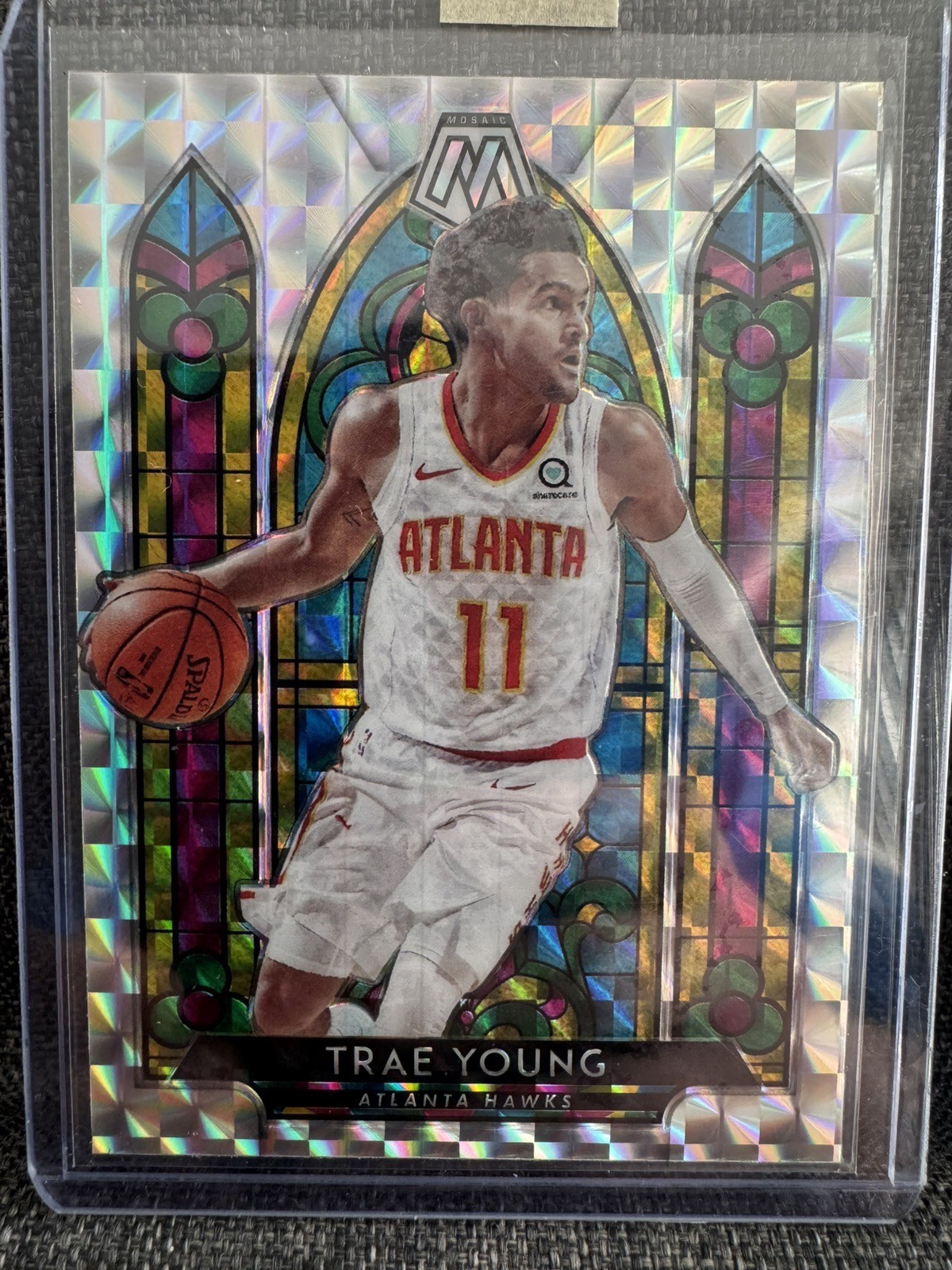 2019-20 Panini Mosaic - Stained Glass Prizm Trae Young #4 SSP Case Hit Hawks