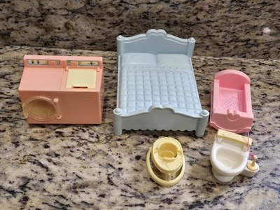 #ad Vintage Playskool Dollhouse Furniture Lot Bed Washer Dryer Crib Walker Toilet $22.00