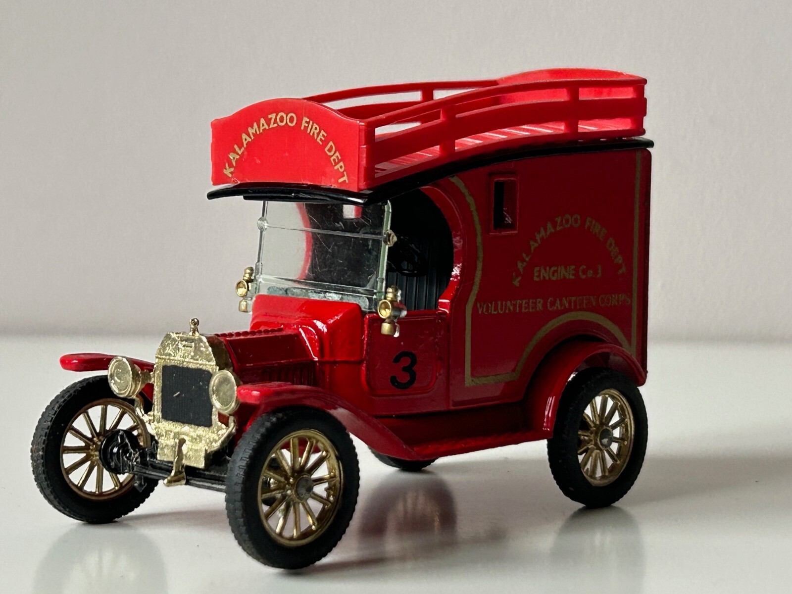 Ford Model T Van Kalamazoo Fire Classic Car Model Diecast 1:64-1:72 Scale Corgi