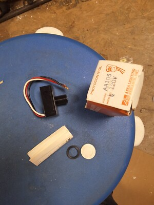 #ad AA 105 Photo Control For Outdoor Lighting Brand New $15.00