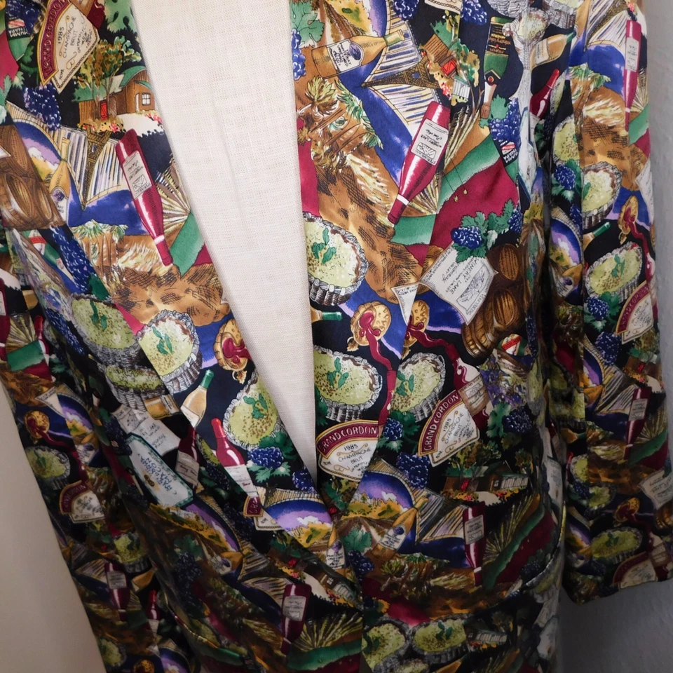 Blazer de seda vintage anos 90 NICOLE MILLER feminino tamanho M festa pop art estampa de vinho por toda parte - Imagem 4 de 4