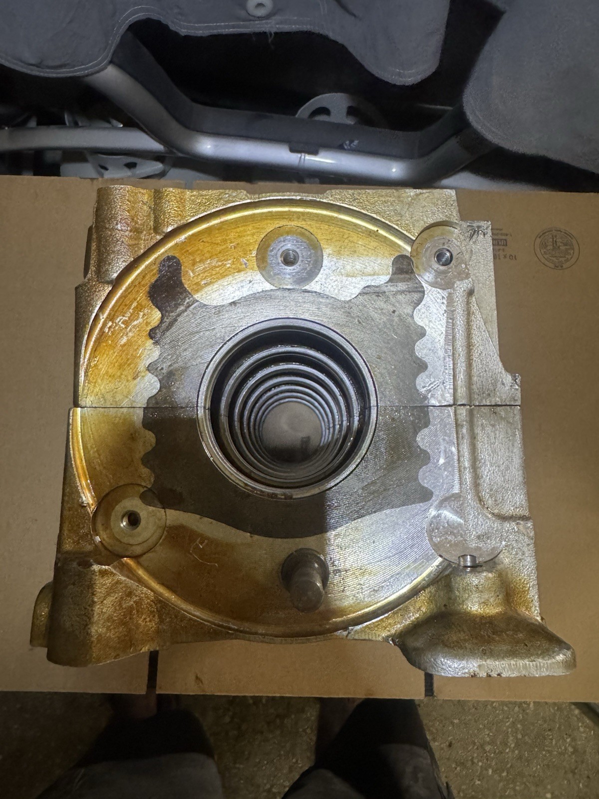 1997-2004 Porsche Boxster 986 996 911 M96 Crankshaft Carrier 99610101264