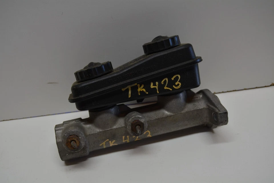 1987-1996 DODGE DAKOTA BRAKE MASTER CYLINDER W/ RESERVOIR OEM, 541-00821 - Image 4 of 4